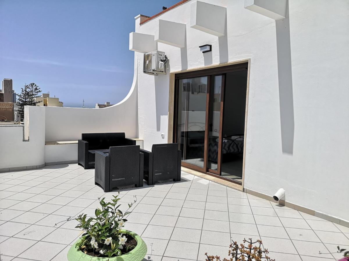 B&B Tra Scirocco E Tramontana 갈리폴리 외부 사진